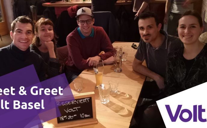 Bild eines Meet & Greets in Basel aus 2019 mit fünf Personen, die an einem Tisch mit mehreren Biergläsern sitzen